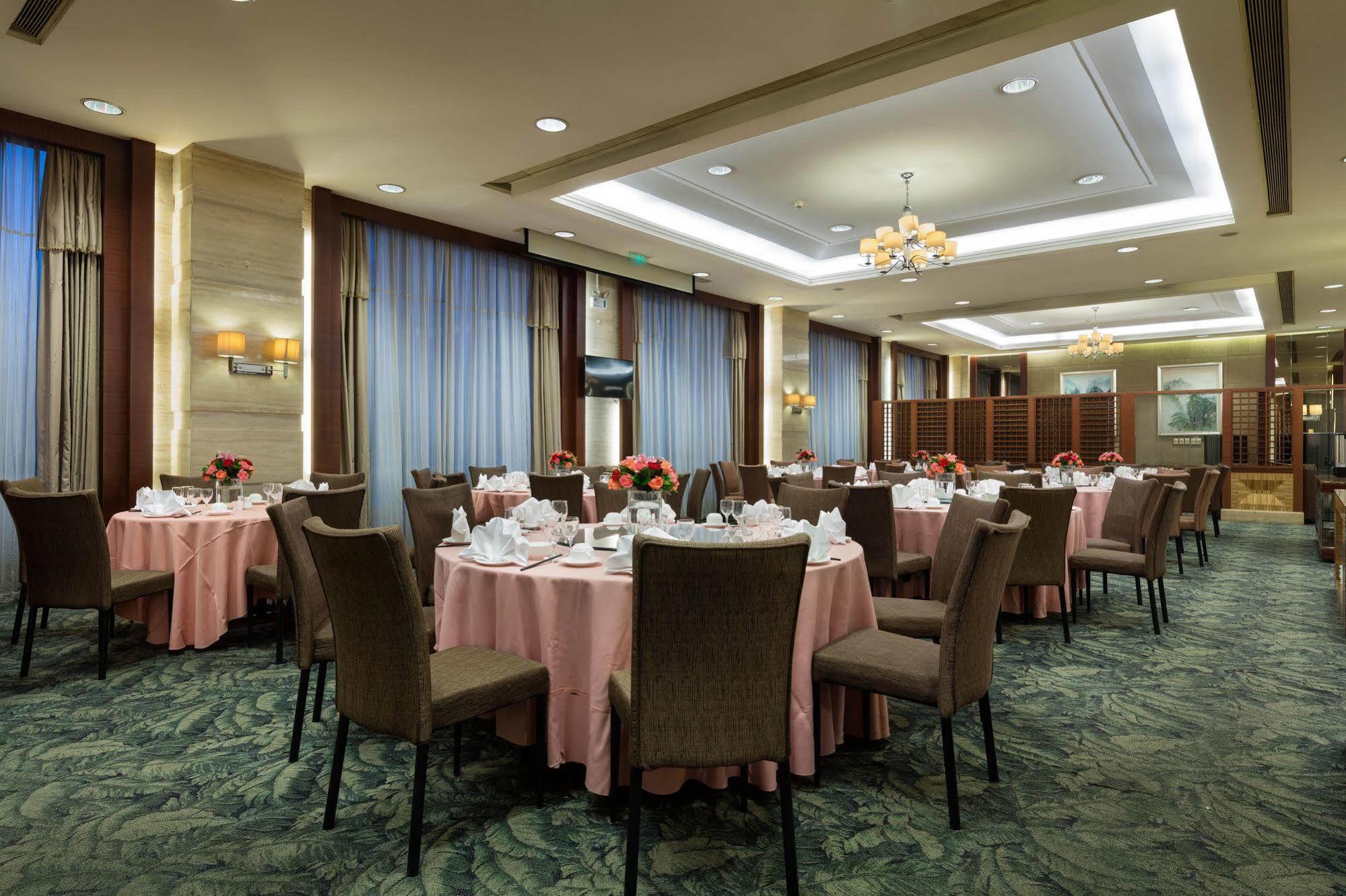 Ramada Beijing North Hotel Changping Exterior foto