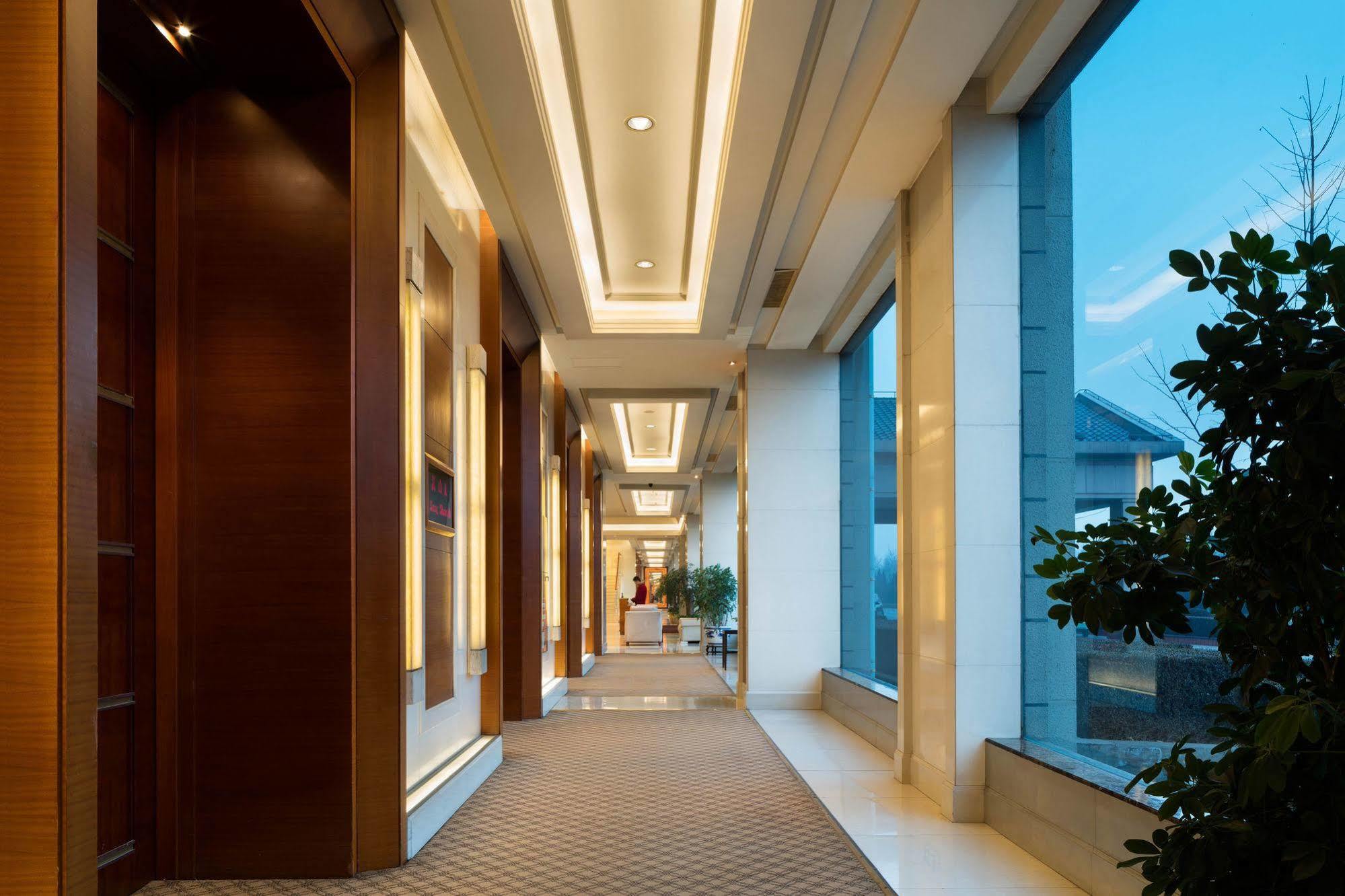 Ramada Beijing North Hotel Changping Exterior foto